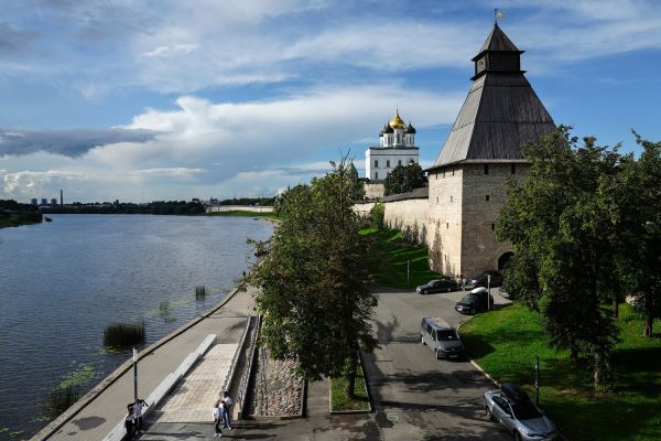 Ведерников сообщил, что в Псковской области нашли артефакт возрастом 5 тыс. лет