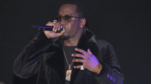 «Известия»: рэпер P.Diddy хотел усыновить ребенка из детдома Алма-Аты